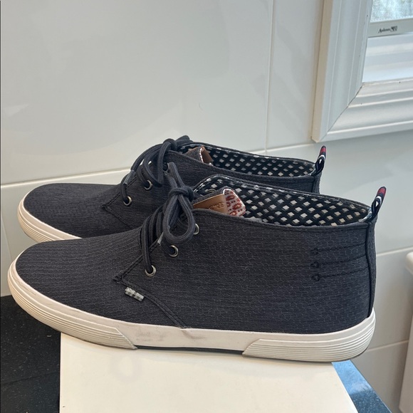 Men's Navy High-Top Chukka Shoe - Picture 4 of 8